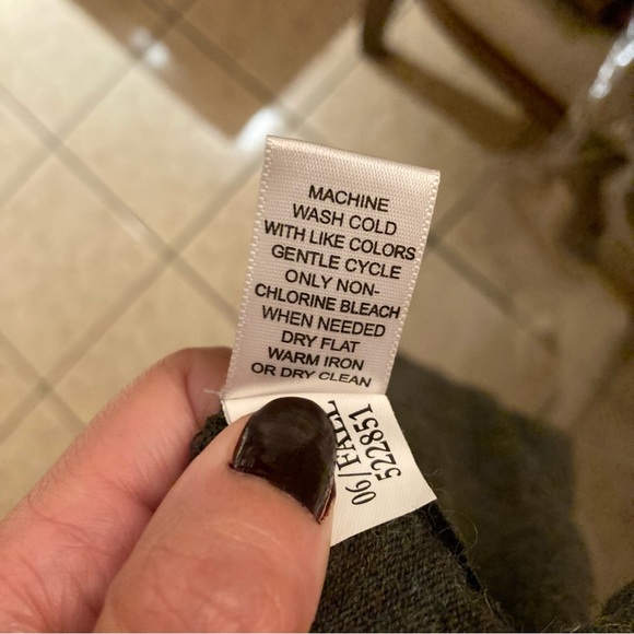 Moss Green Scoop Neck Top - Picture 6 of 7